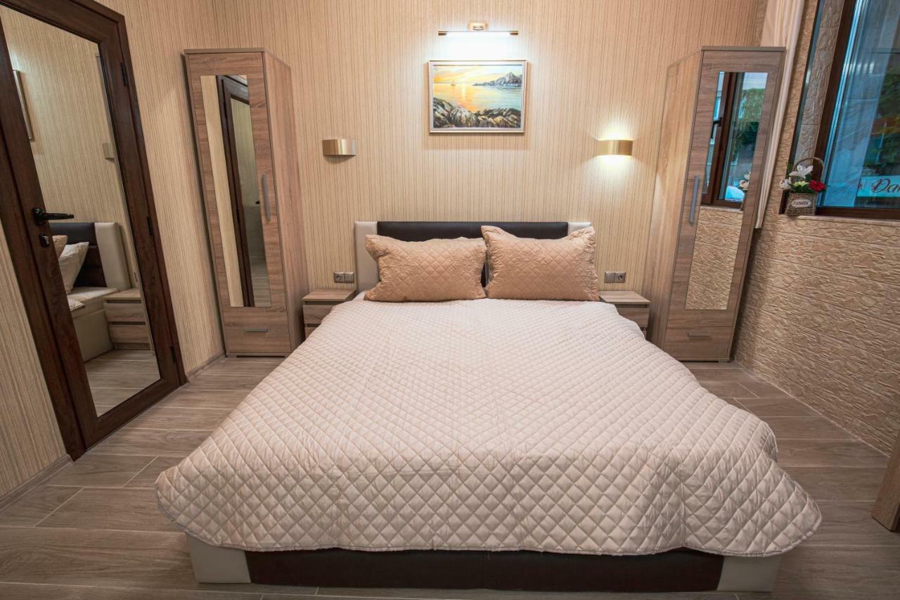 Deluxe Studios City Center Burgas Extérieur photo